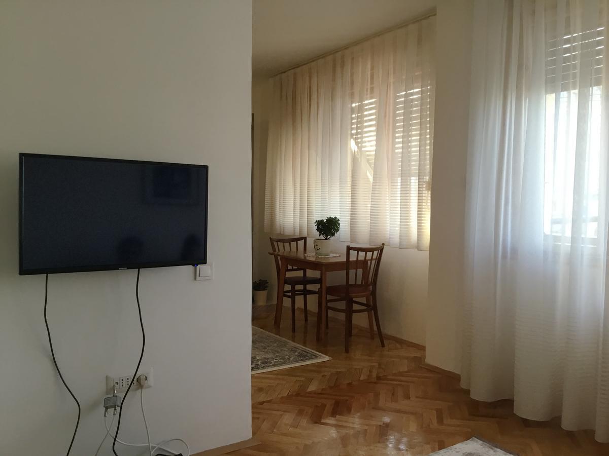 Super Central & Panoramic - Leo'S Apartment Приштина Экстерьер фото