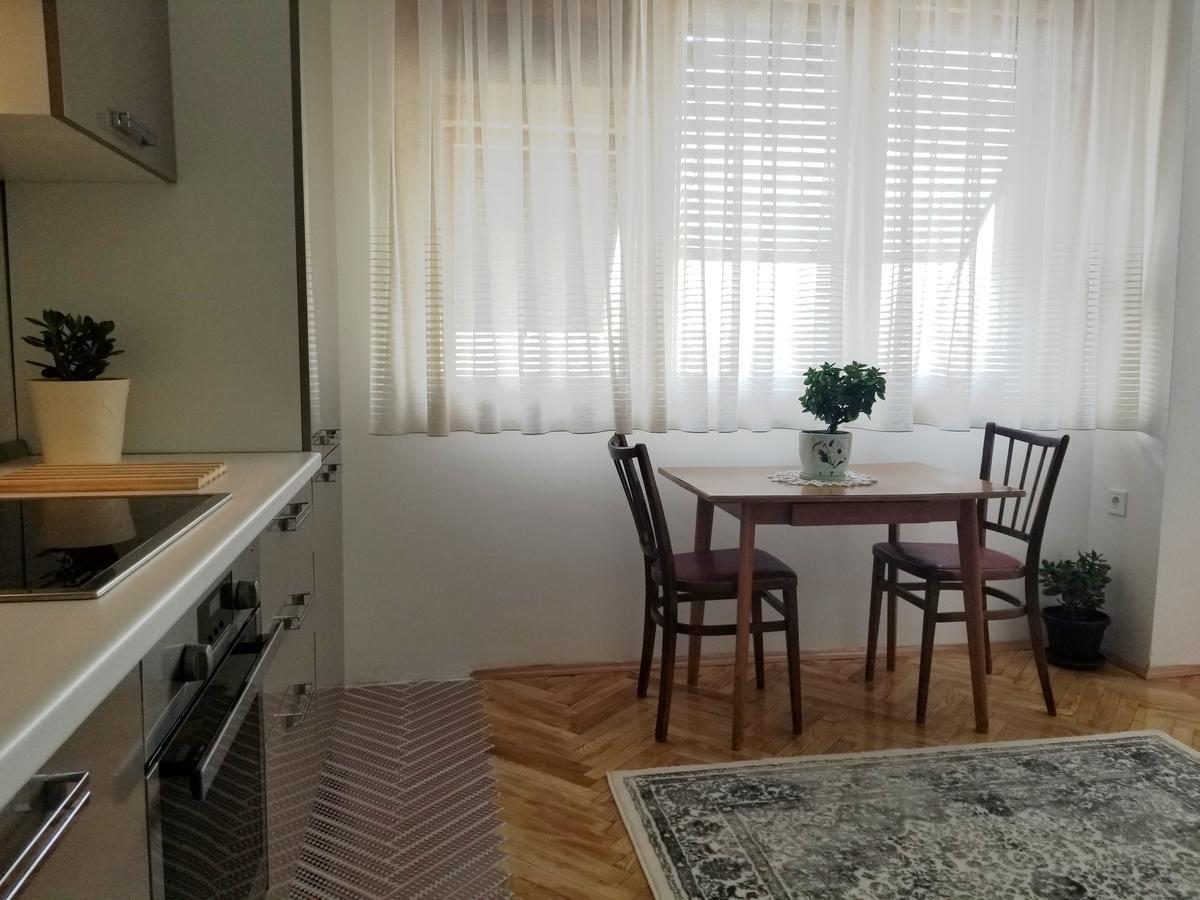 Super Central & Panoramic - Leo'S Apartment Приштина Экстерьер фото